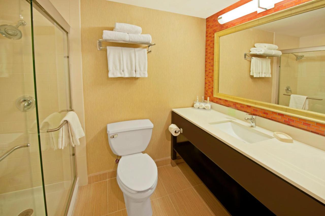 Holiday Inn Express Princeton Southeast, An Ihg Hotel Plainsboro Zimmer foto